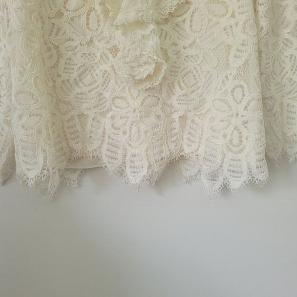 Alexis Waverly Lace Blouse Long Sleeve in Ivory Size Medium - Picture 9 of 16